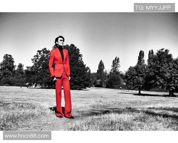 足球明星携手打造时尚服装品牌引领潮流新风尚